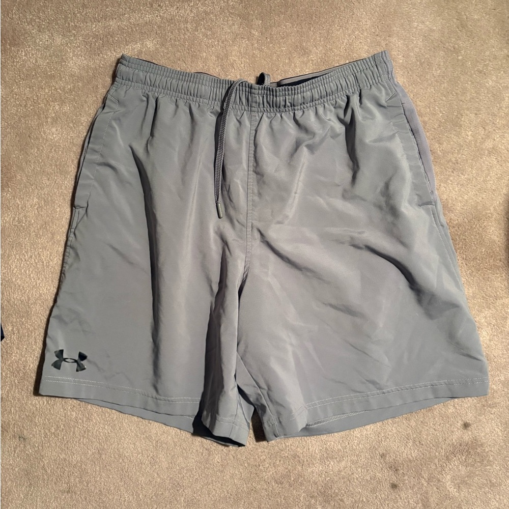 Under Armour Men's Light Gray Athletic Shorts